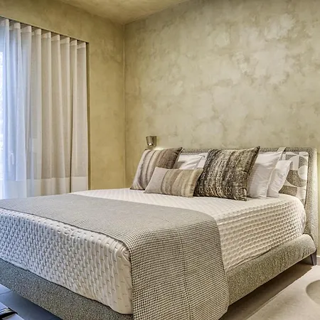 Apartamento Etheli Luxury Apartment With Private Parking And Balcony *