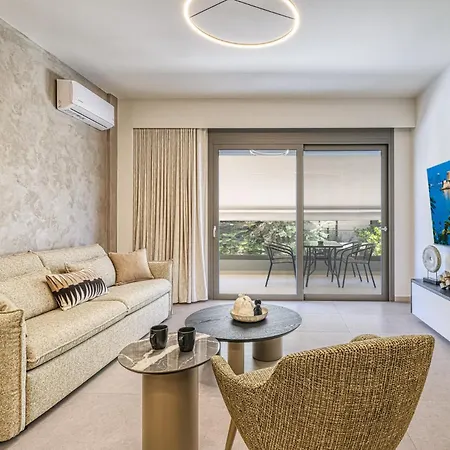 Etheli Luxury Apartment With Private Parking And Balcony